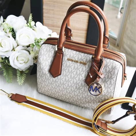 michael kors purse price dubai|Michael Kors bag original price.